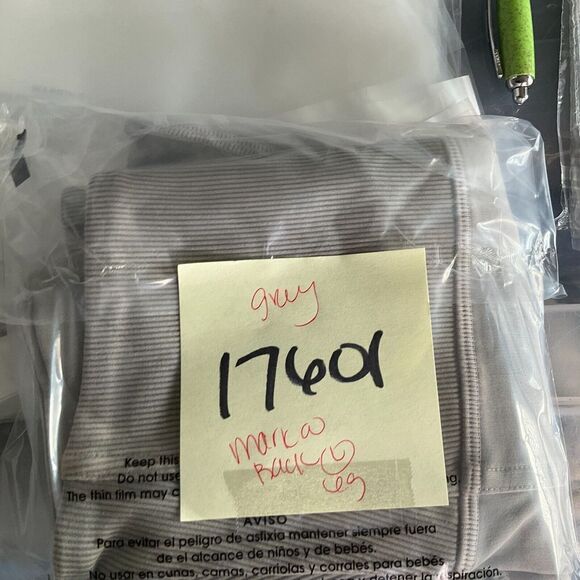 Lululemon Womens Cropped Wunder Under Leggings Gray Performance Pull On Size 2 - Picture 11 of 12